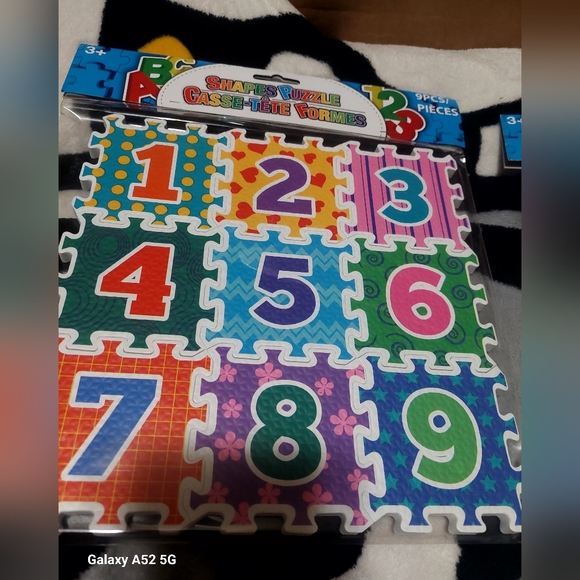 2 foam puzzles - Picture 3 of 4